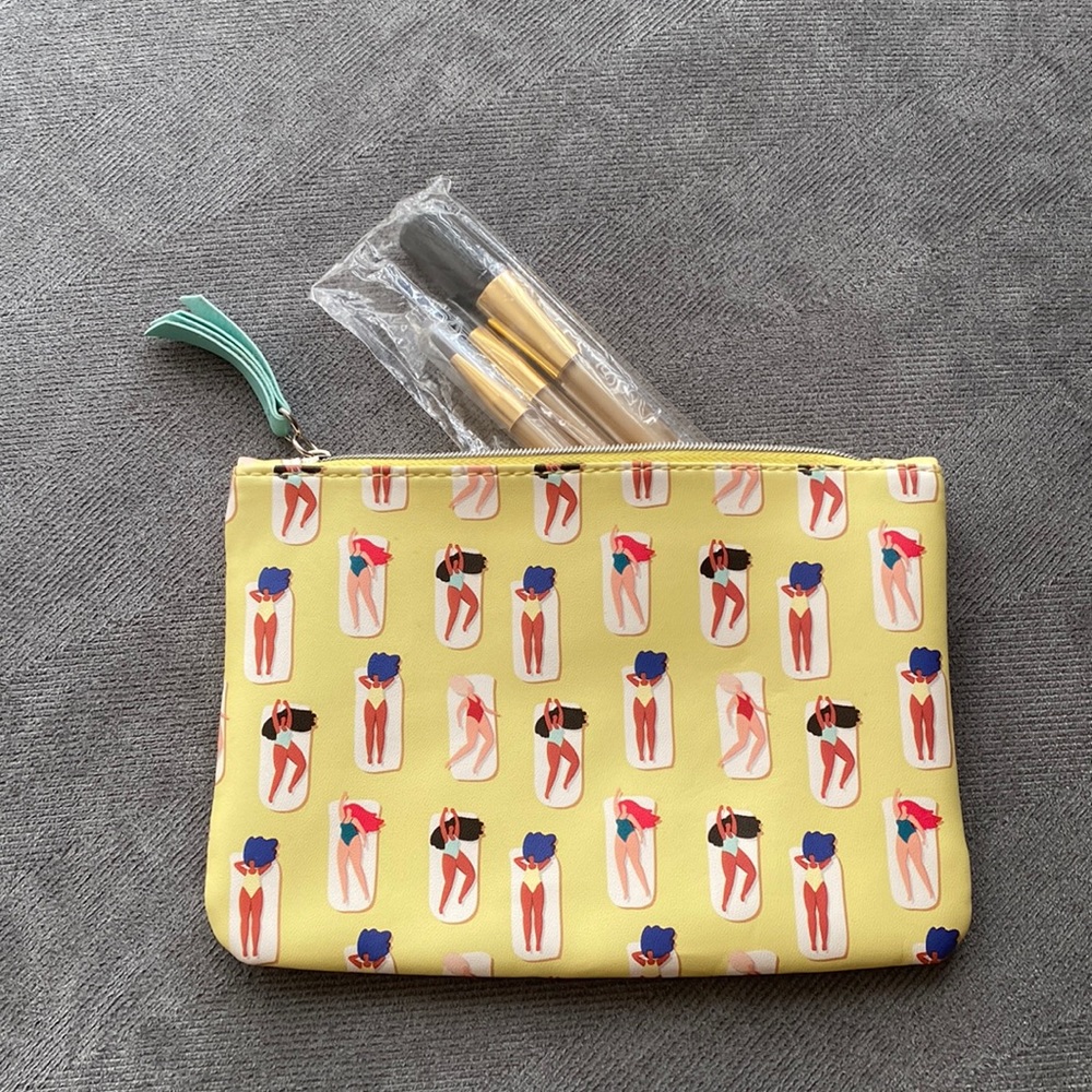 Ipsy Makeup Bag New with Brushes - Picture 2 of 10